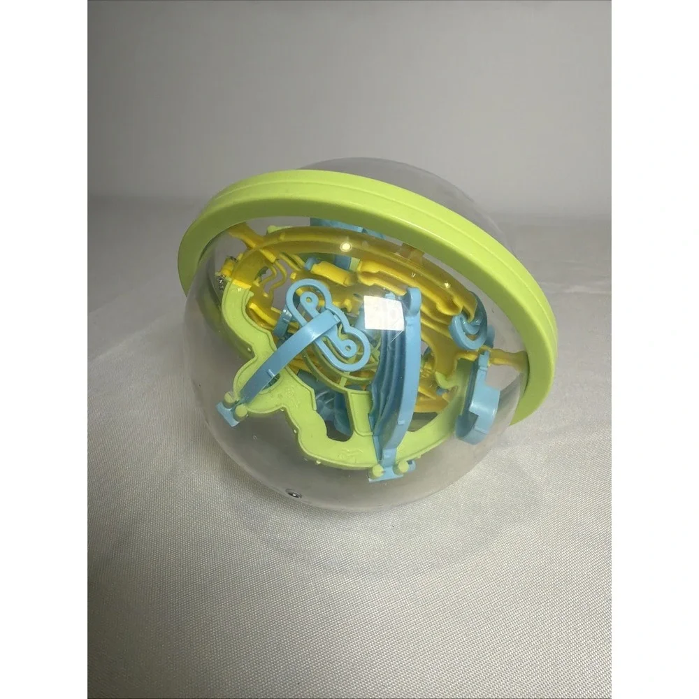 SPACE CHALLENGE Maze Globe Ball 3D Labyrinth Puzzle Game Sphere Fidget Toy
